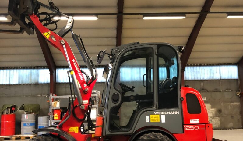 
Weidemann 1250 CX35 full									