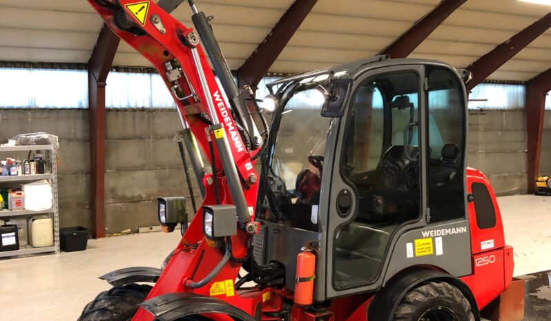 
Weidemann 1250 CX35 full									