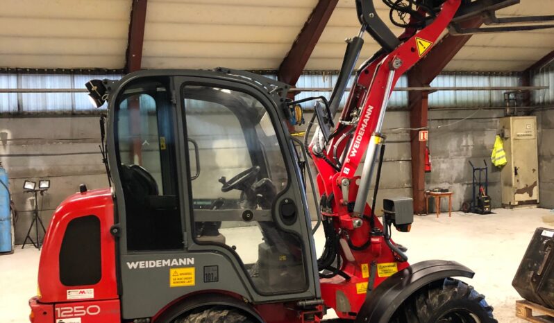 
Weidemann 1250 CX35 full									
