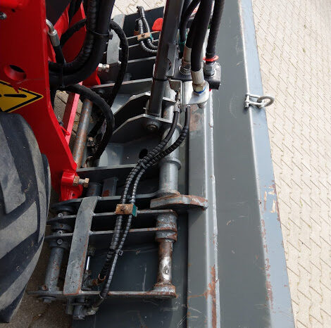 
Weidemann 1350 CX45 full									